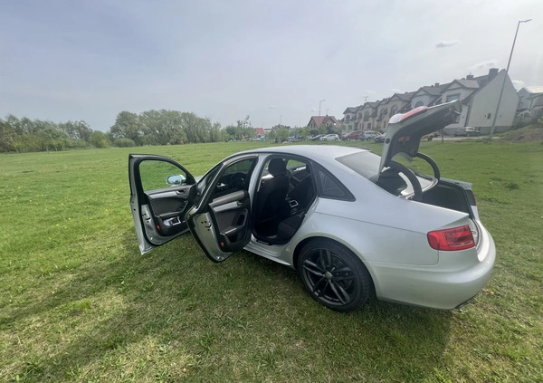 Audi A4 cena 36500 przebieg: 281000, rok produkcji 2011 z Niemcza małe 466